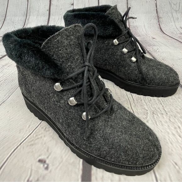 BETTYE MULLER gray felt wool & faux fur trim lace up ankle boots NWOT, size 7 - Picture 3 of 11